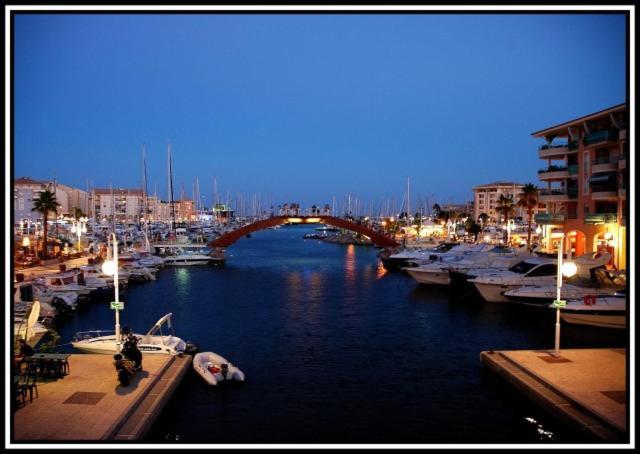 Appartement Zen A Frejus Avec Jardin, Piscine, Tennis, Proche Mer Екстер'єр фото