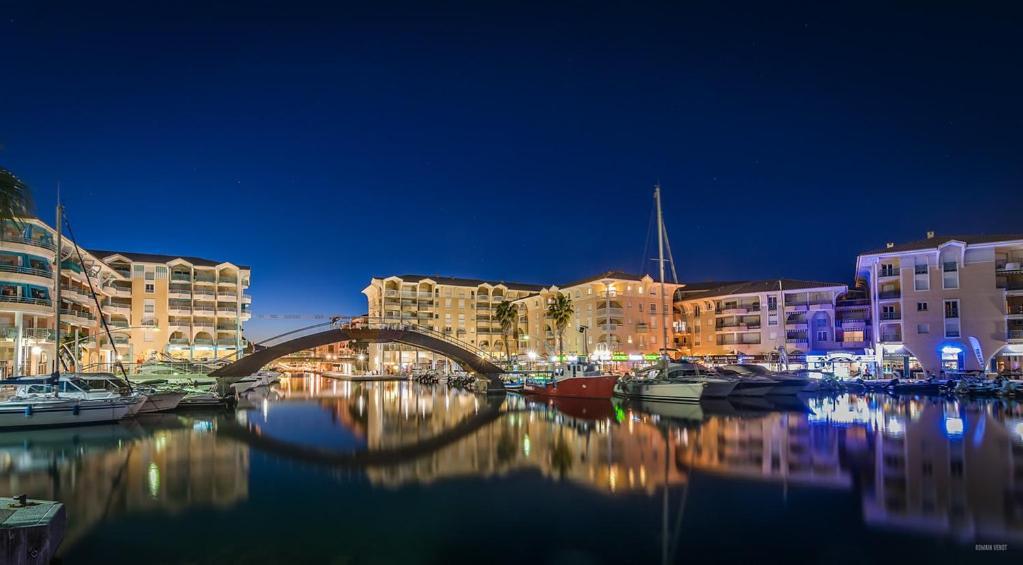 Appartement Zen A Frejus Avec Jardin, Piscine, Tennis, Proche Mer Екстер'єр фото
